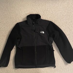 The North Face Women’s Black Denali Jacket